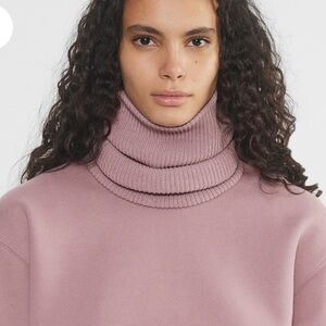 Aritzia TNA Cozy ribbed knit neckwarmer
